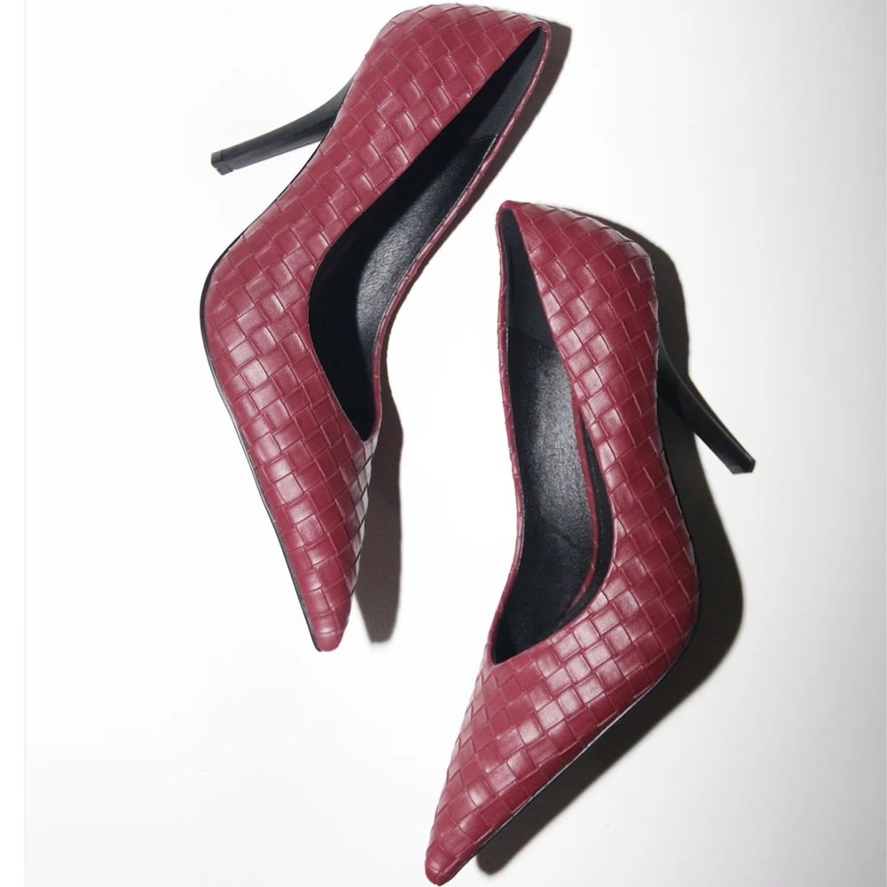 CULT OF COQUETTE  CHLOE WINE WOVEN PUMPS 105 MM